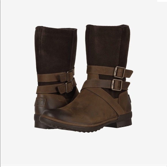 NWT, UGG Lorna Boot, Sz 6 - Picture 1 of 9